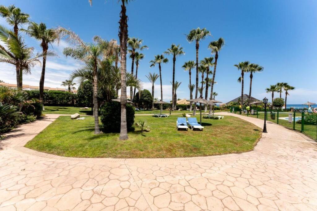 Ct 240 - Beachfront Apartment -Don Juan Manilva Exterior foto